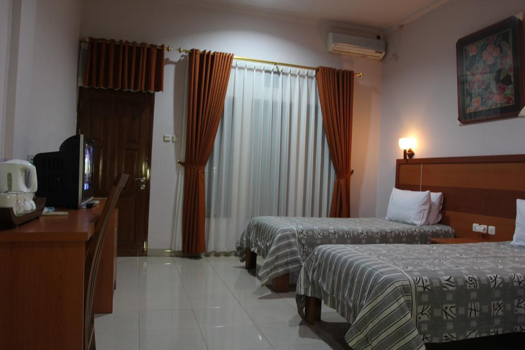 Hotel Bintang Redannte 加鲁特 客房 照片